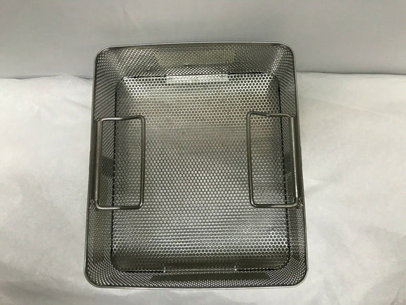 Unbranded Metal Tray (H:3 1/4in X L:9 1/4in X W:10 3/4in) | KMCE-97