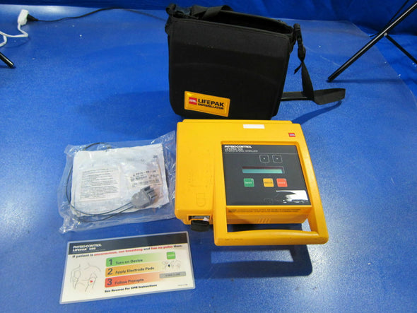 Medtronic Physio-Control 3005400-320 Lifepak 500 AED w/ Carrying Case (639DM)