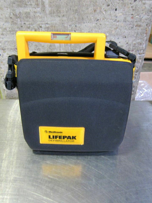 Medtronic Lifepak 3011790-000114 500 AED w/ Carrying Case & Quik Combo Electrode